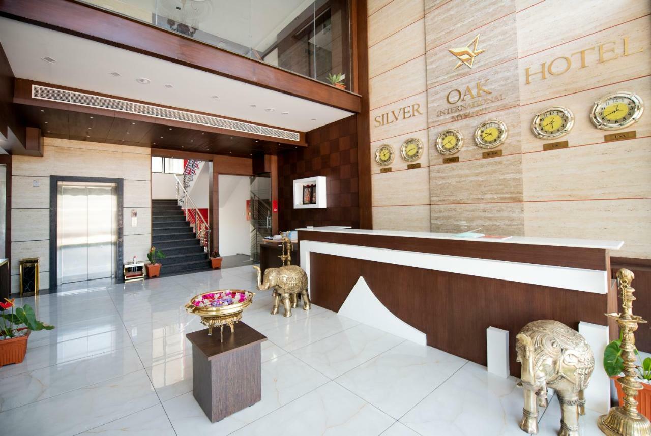 Silver Oak Hotel Mysore Exterior photo